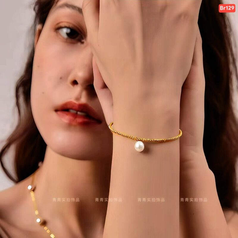 1 Pearl Blinking chain Bracelet - Image 3