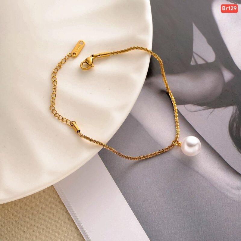1 Pearl Blinking chain Bracelet