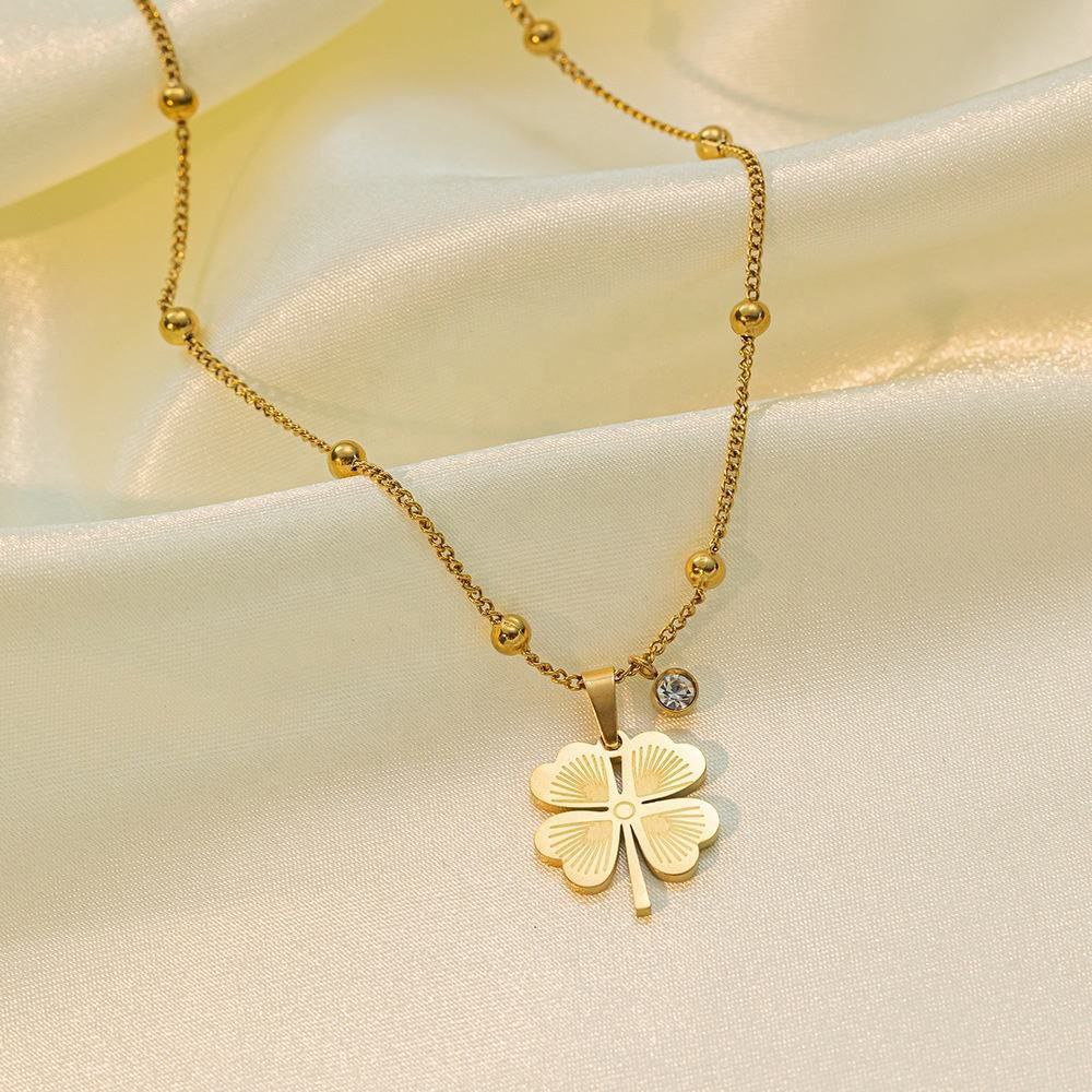 Lucky Clover Pendant Necklace Stainless Steel Gold colour Necklace (2)