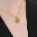 Lucky Clover Pendant Necklace Stainless Steel Gold colour Necklace (2)