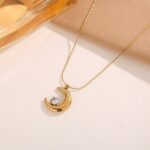 Stainless Steel Gold Plated Korean Romantic Moon Pendant Neckalce (2)