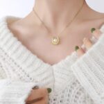 Stainless Steel Gold Plated Horseshoe U-Shape Pearl Choker Necklace for Women